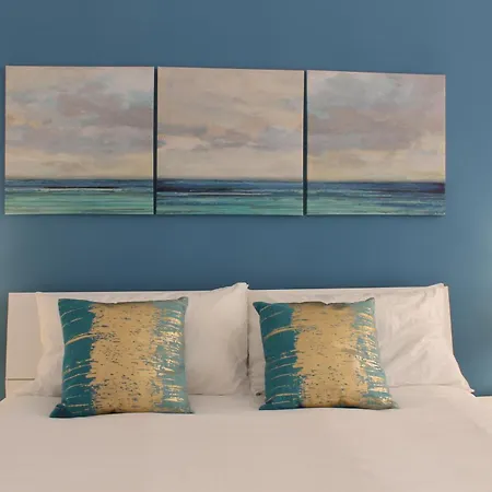 University Home Апартаменты *