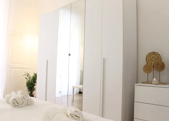 University Home Бари